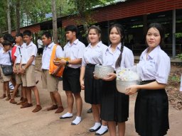 ทำบุญตักบาตรครบรอบ 28 ปี PTW